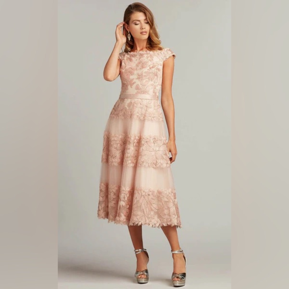 TADASHI SHOJI - ADRIANE FLORAL EMBROIDERED TEA-LENGTH DRESS